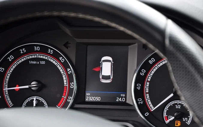 Skoda Octavia cena 69900 przebieg: 205000, rok produkcji 2018 z Poręba małe 781